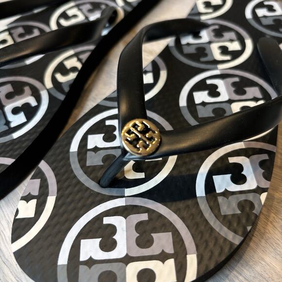 Authentic Tory Burch Women's Traveler Flip Flops Sandals Shoes US Size 7 M - Picture 3 of 7